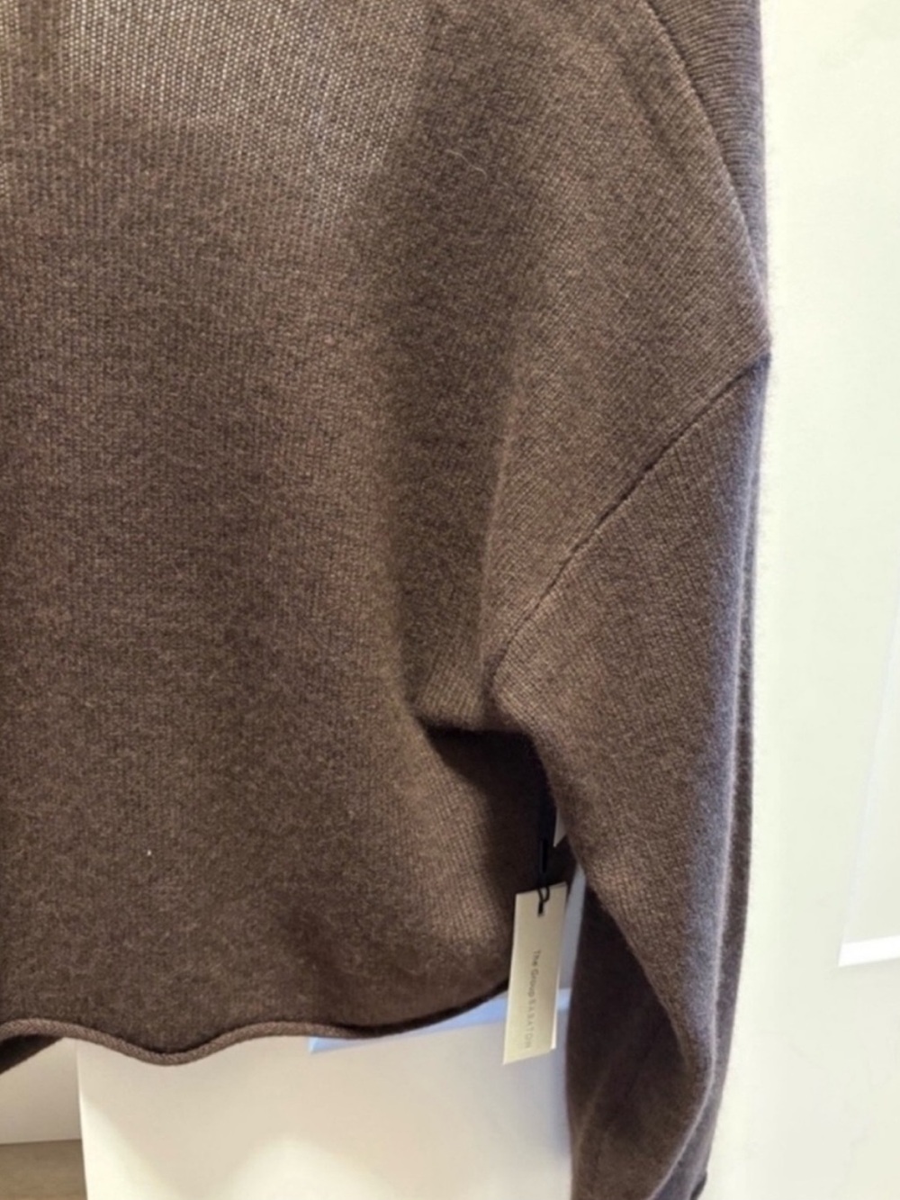 The Group by Babaton LUXE CASHMERE V-NECK SWEATER - Picture 9 of 10